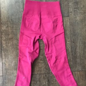 Lululemon cropped zone in tight size 4